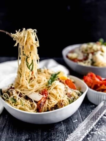 cropped-400x600-garlic-pasta-.jpg
