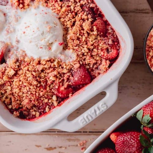 strawberry crumble with ice cream on top