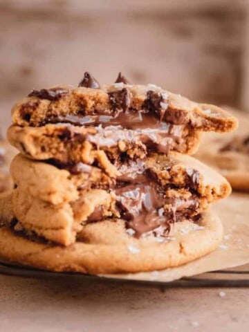 cropped-nutella-stuffed-chocolate-chip-cookie-comp-19.jpg