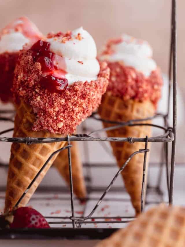 Strawberry Cheesecake Cones